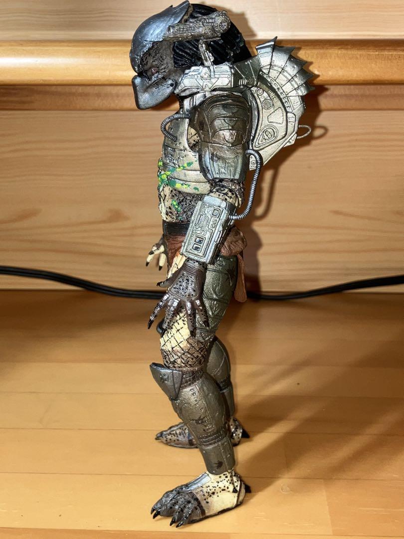 ネカ バトルダメージ クラシックプレデター フィギュア(箱無し)