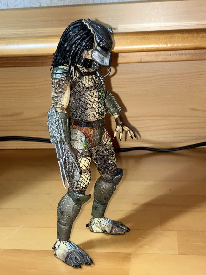 ネカ バトルダメージ クラシックプレデター フィギュア(箱無し)
