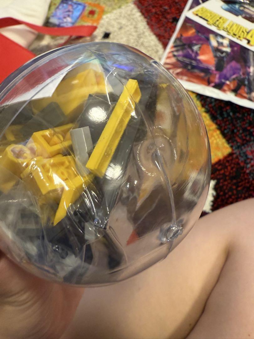 カプセルトイ 組み立てフィギュア新品、♥
