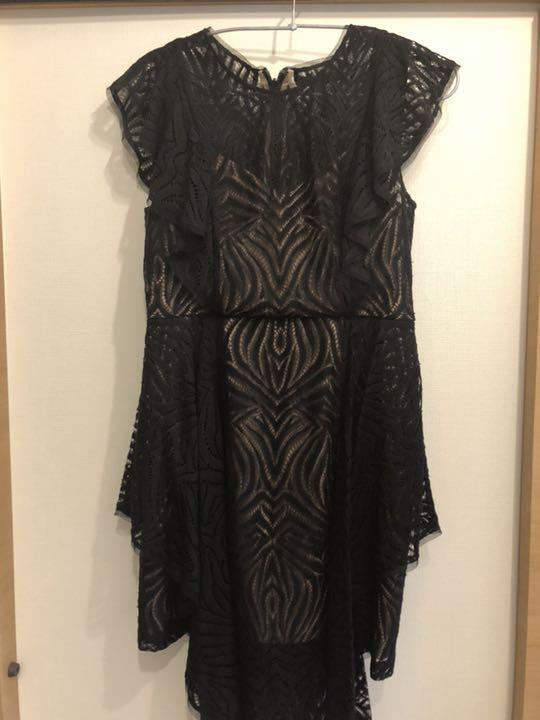 2025年新作アイテムが続々登場 パーティードレス】BCBG MAXAZXRI 黒のレースワンピース ワンピース