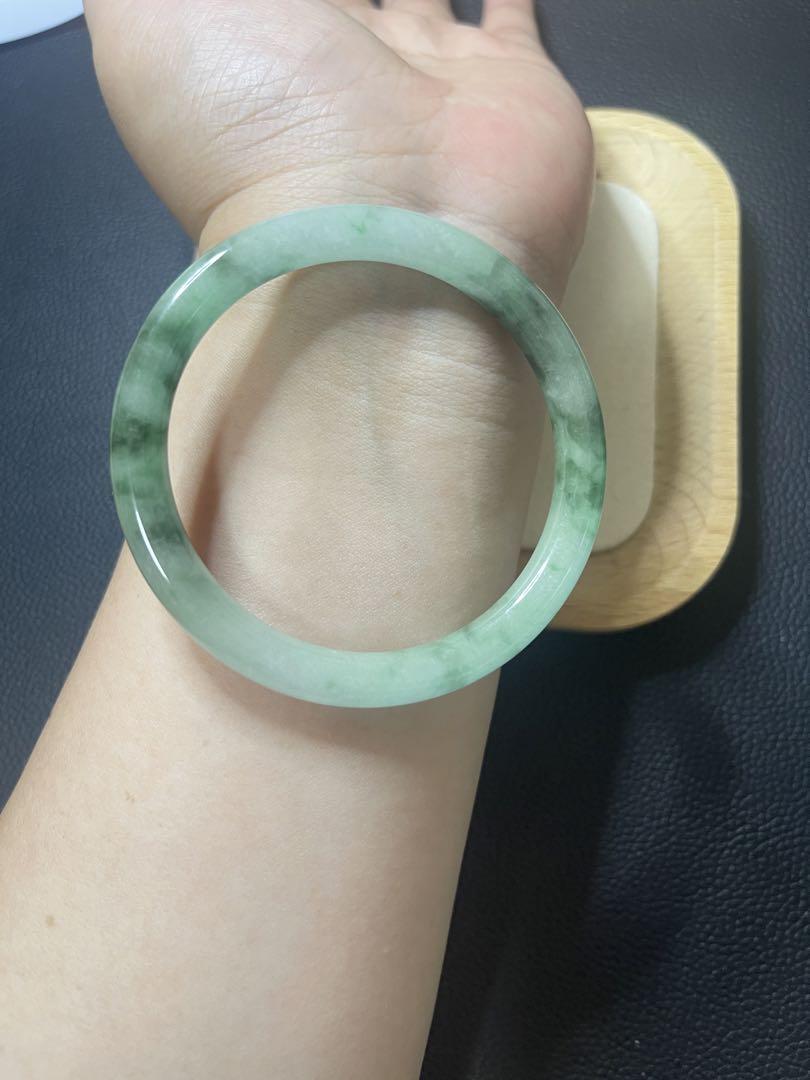 翡翠漂花バングル