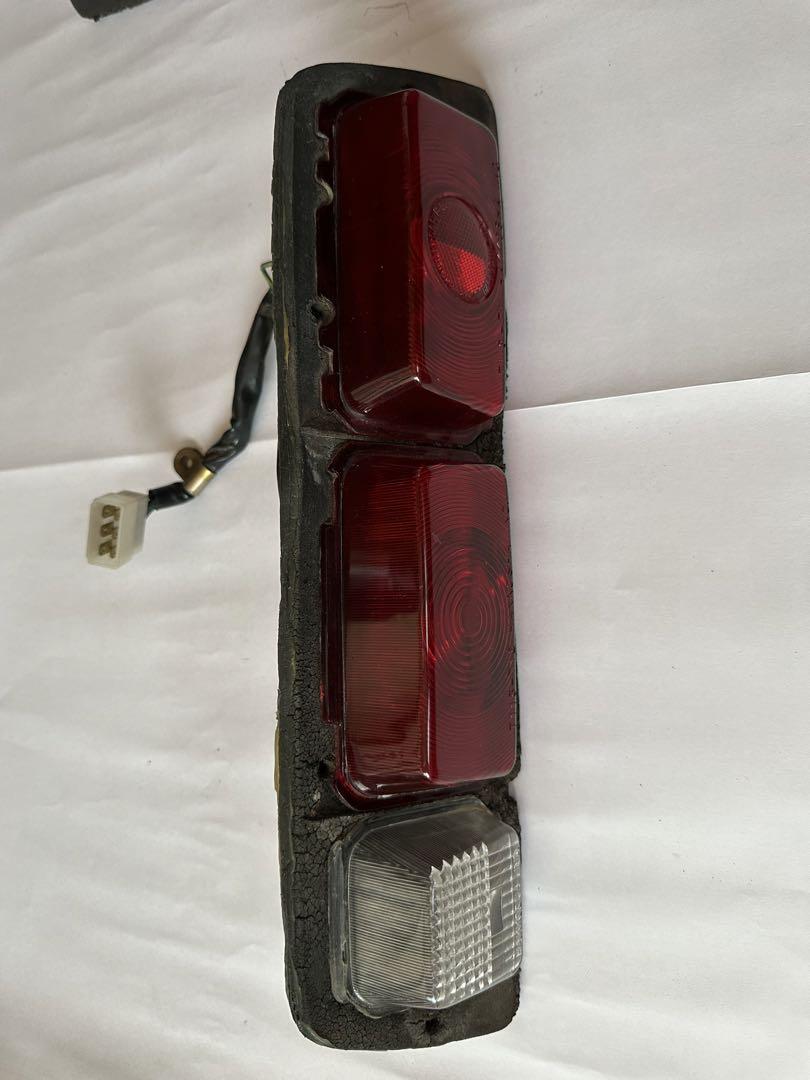ダットラ D21 ハードボディ GTS USDM テールランプカバー