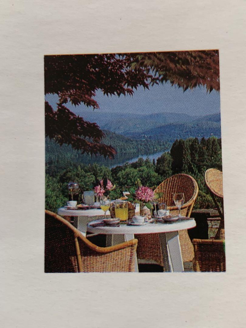 ①The Linthwaite House Hotelグッズ②英国湖水地方資料