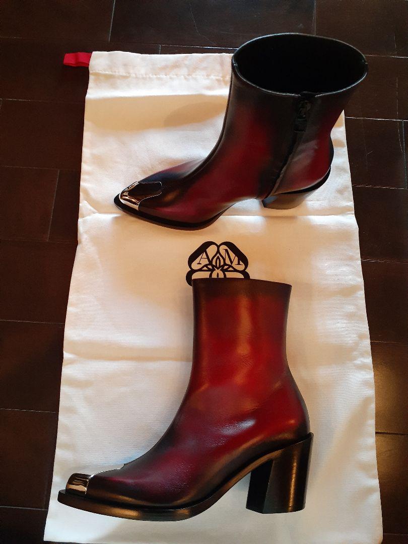 Alexander McQueen ワインレッド エイジング メタル ブーツ Alexander McQueen ワインレッド エイジング メタル ブーツ