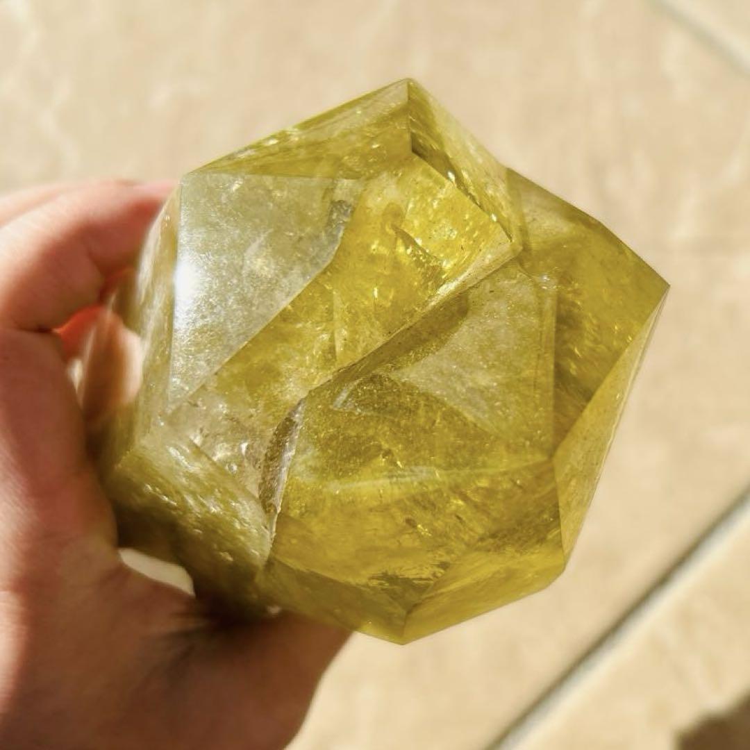 ⭐️虹クラックあり⭐️】マダガスカル産 シトリン 六角柱