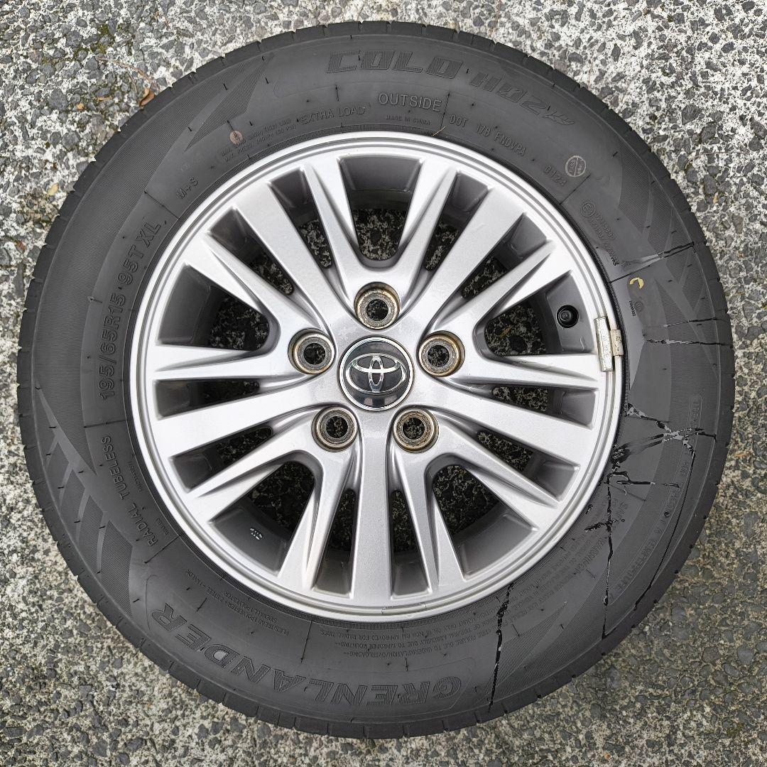 トヨタ純正　195/65R15　バリ溝　エスクァイア　VOXY ノア　４本セット