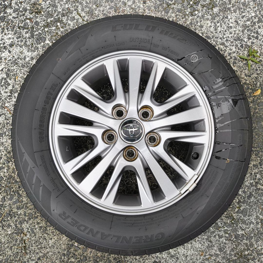 トヨタ純正　195/65R15　バリ溝　エスクァイア　VOXY ノア　４本セット