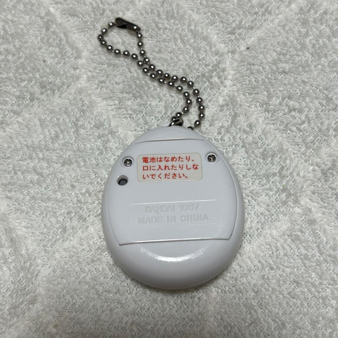 たまごっち 白 英語版 Amazon.co.jp: TAMAGOTCHI たまごっち 英語版 : おもちゃ