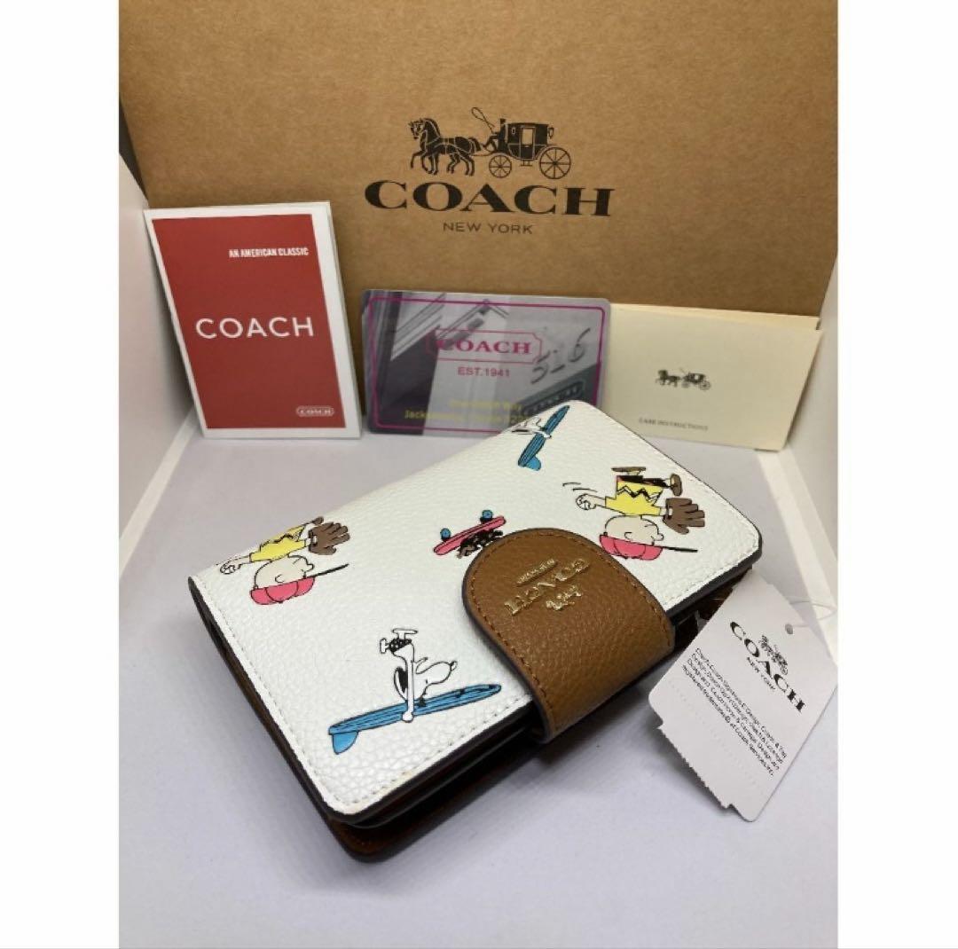COACH　コーチ　C4899　二つ折り財布　コーチ×ピーナッツ　スヌーピー COACH コーチ C4899 二つ折り財布 コーチ×ピーナッツ スヌーピー