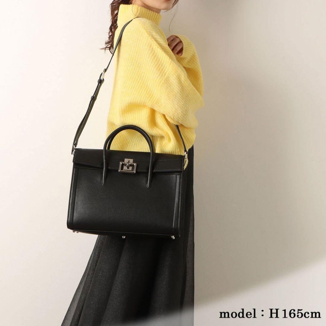 美品) FURLA フルラ VILLA M TOTE ストラップ付き