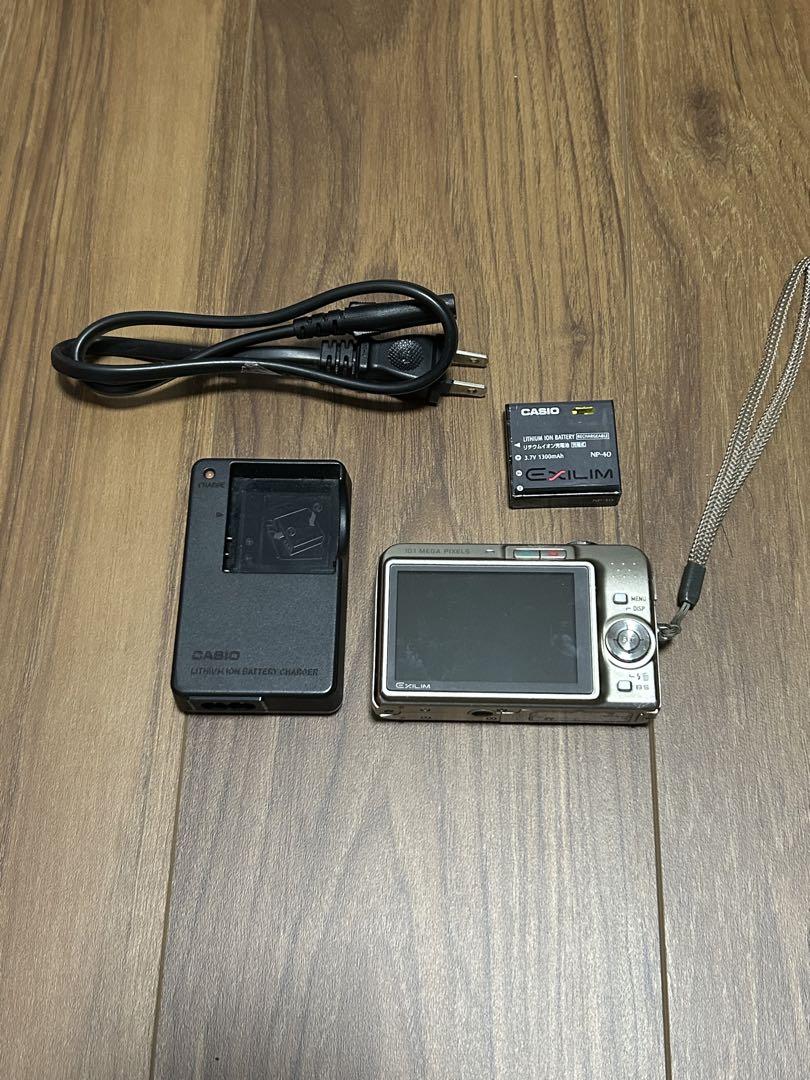 CASIO EXILIM 10.1メガピクセル　EX-Z1050