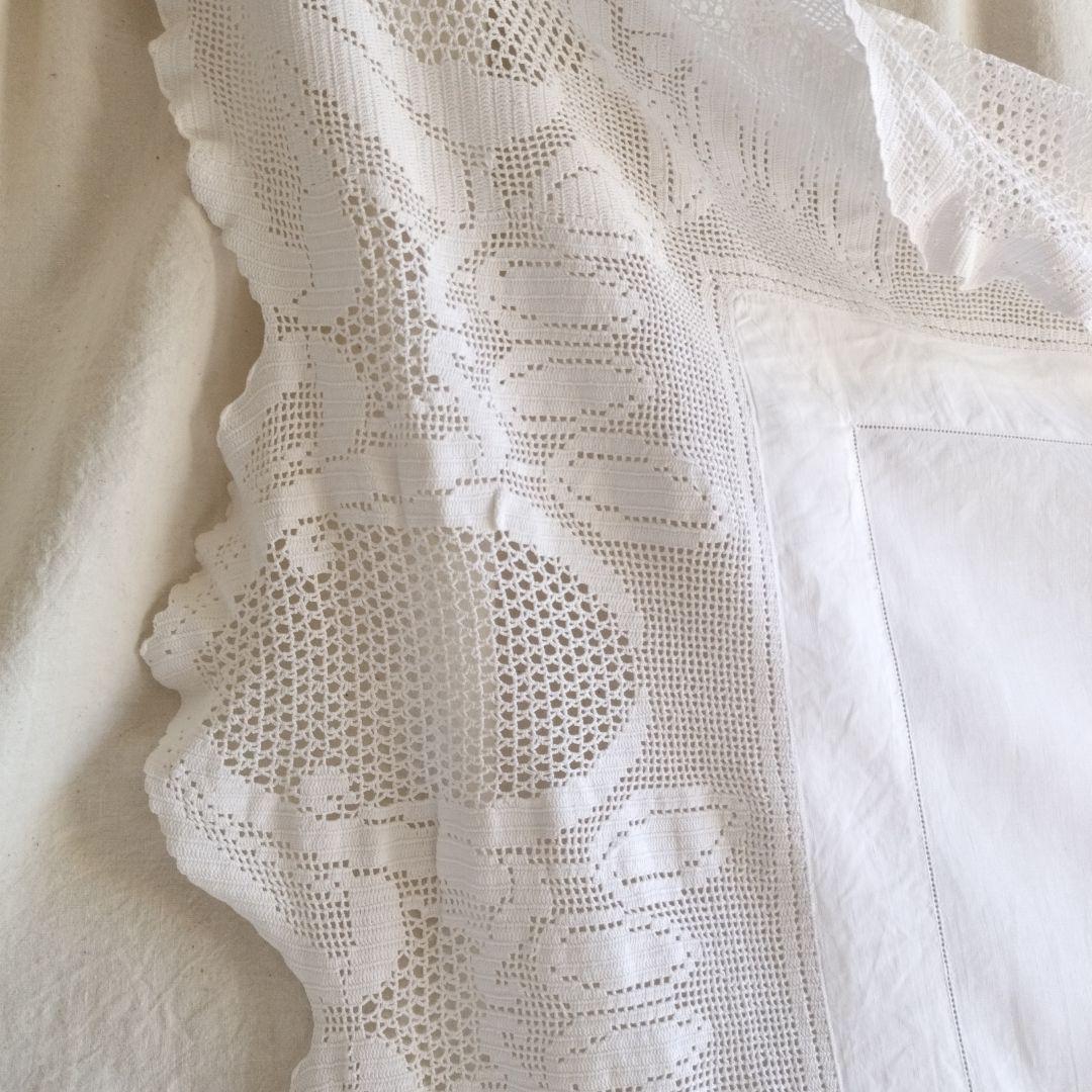 英国　Vintage　クロッシュwhiteテーブルクロス