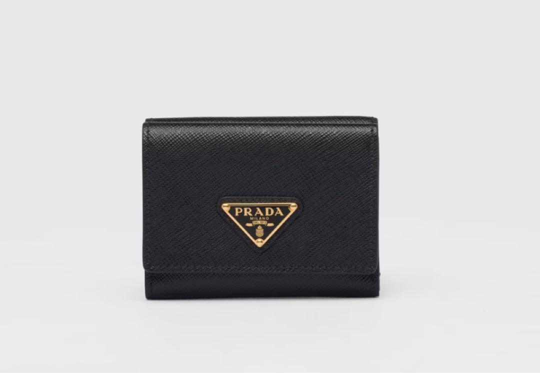 PRADA 三つ折り財布 ブラック