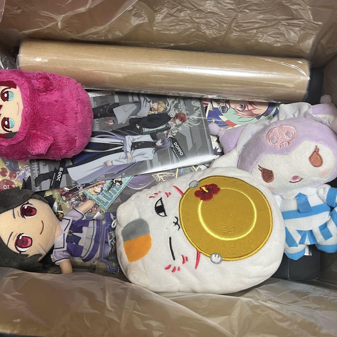 缶バッジ他37点まとめ売り 約250点 90サイズ まとめ売り キャラクターグッズ ぬいぐるみ 缶