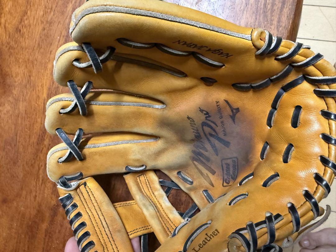 Mizuno MVP 野球グローブ オレンジ