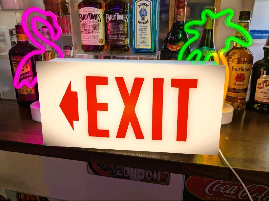 【壁掛け】EXIT 非常口 出口 アメリカンレトロ看板 置物 雑貨 ライトBOX