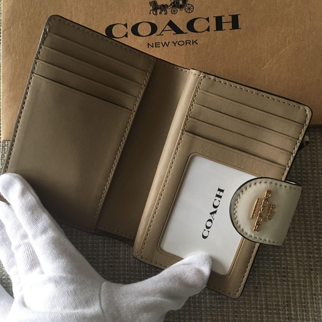 COACH 財布　新品未使用　お値下げ 新品未使用 コーチ COACH 二つ折り財布 シグネチャー 2025新作