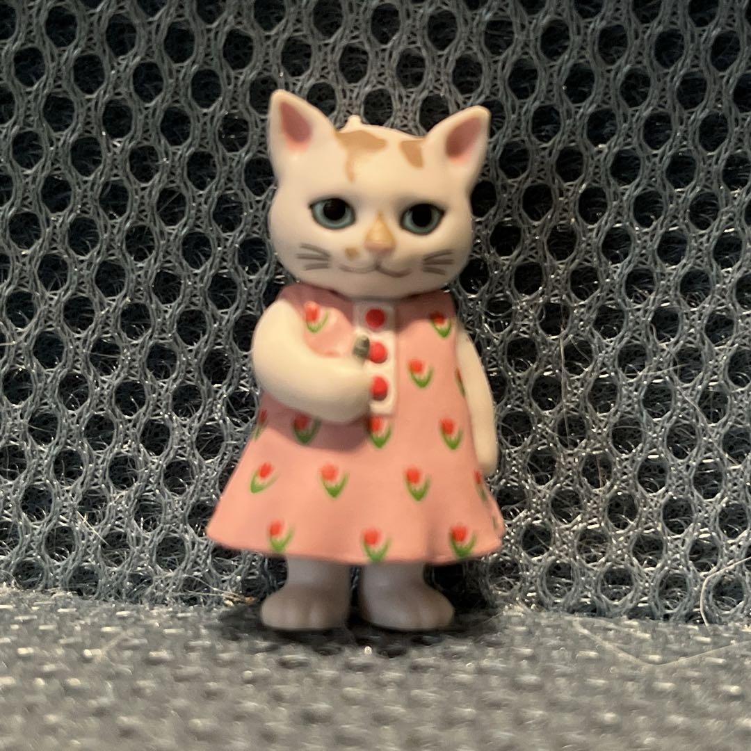 ヒグチユウコこはる ヒグチユウコ こはるちゃんフィギュア - メルカリ