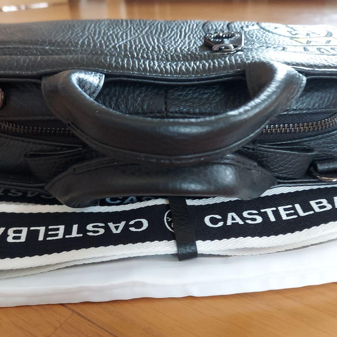 CASTELBAJAC ブラックショルダーバッグ CASTELBAJAC ブラックショルダーバッグ