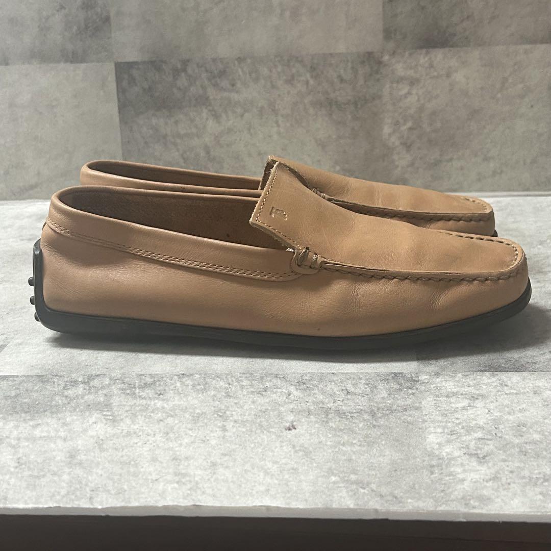 【未使用】TOD’S ベージュ レザー モカシン ドライビングシューズ 28cm 未使用】TOD'S ベージュ レザー モカシン ドライビングシューズ