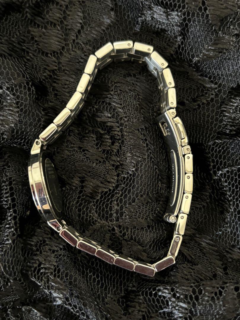 YSL イヴサンローラン　レディースウォッチ　腕時計　電池交換済み　稼動品