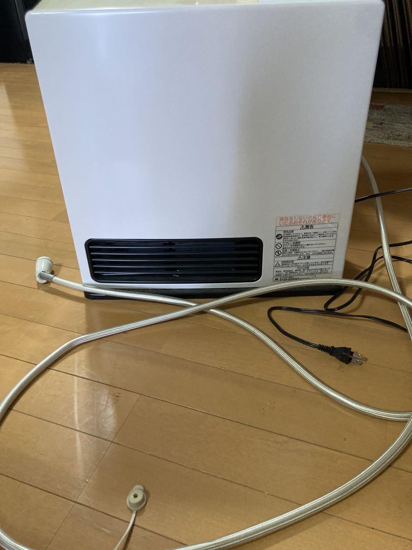 ガスファンヒーター ホワイト コンパクト　プロパンガス