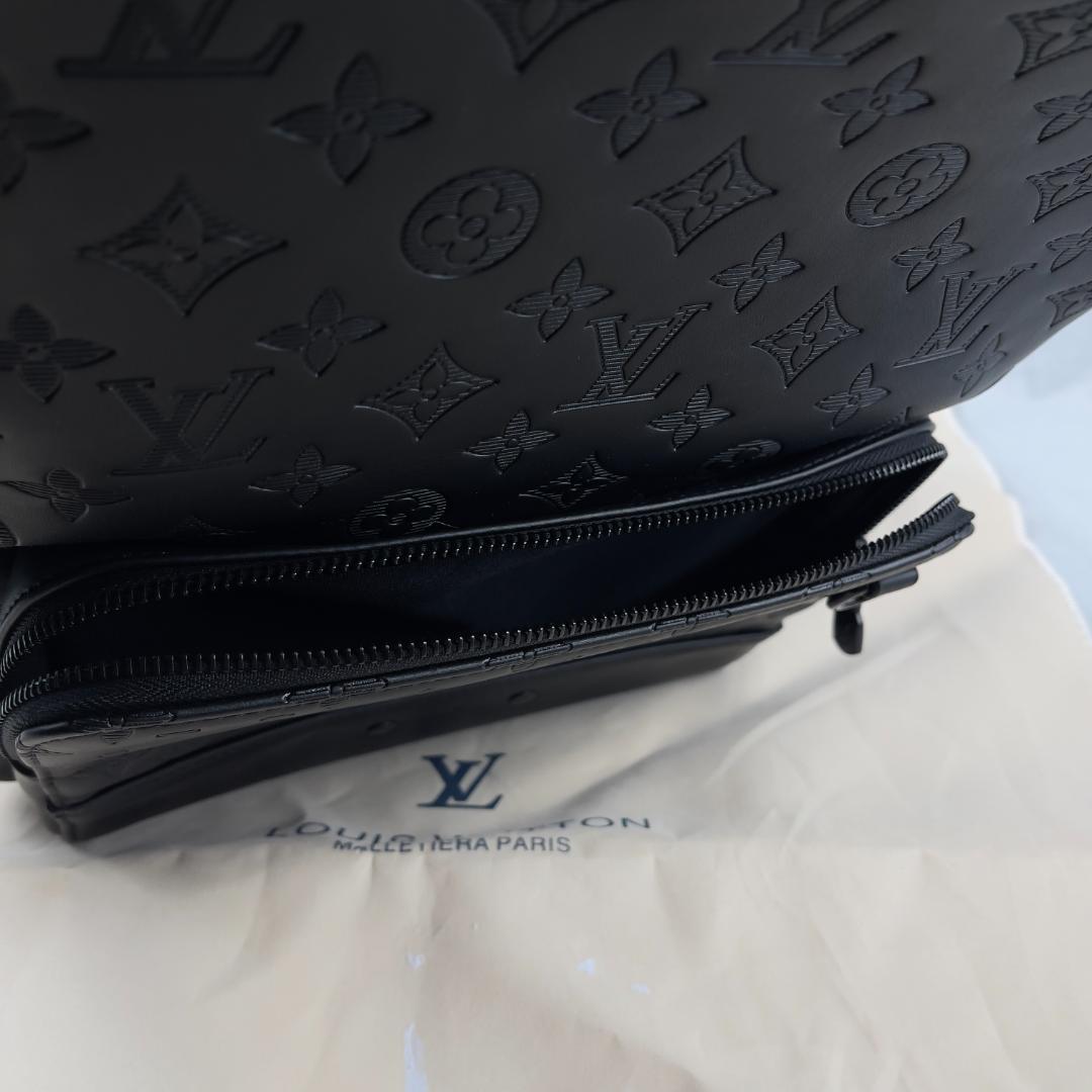 Louis Vuitton ブラック リュック Louis Vuitton ブラック リュック