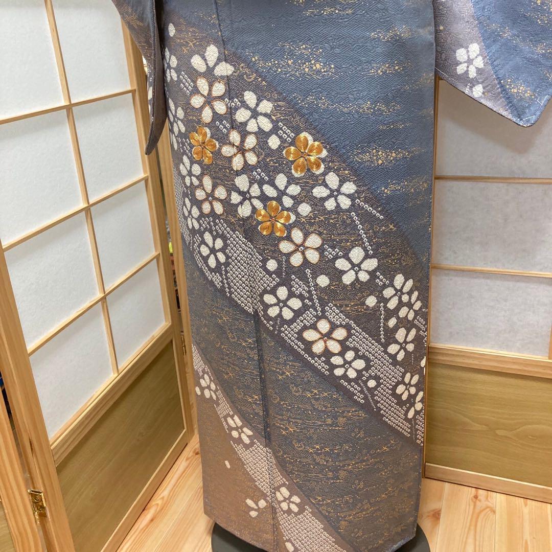 ［1207］訪問着 美品 枝垂れ花 絞り 駒刺繍 金彩 正絹 着物 袷