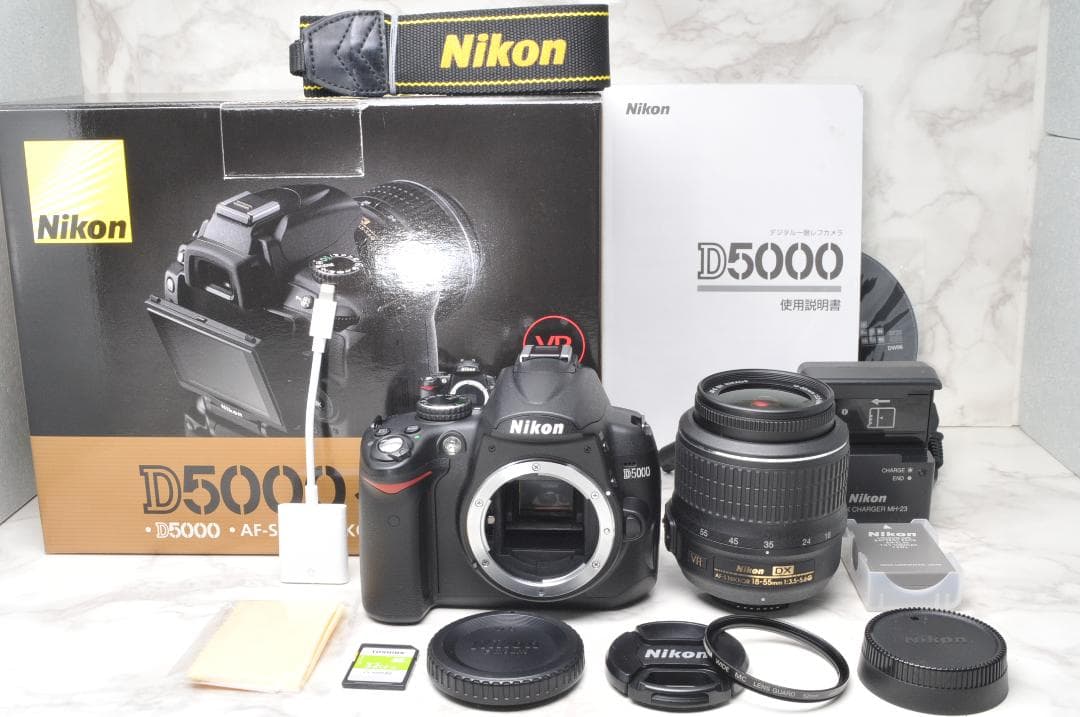 美品 元箱付き❣️Nikon D5000⭐️スマホ転送 ニコン 自撮り 一眼レフ