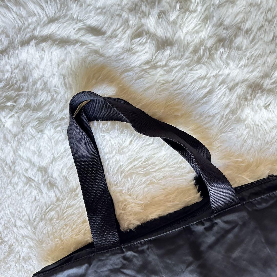 PRADA プラダ　三角プレート　ナイロン　ビジネス　黒　トートバック
