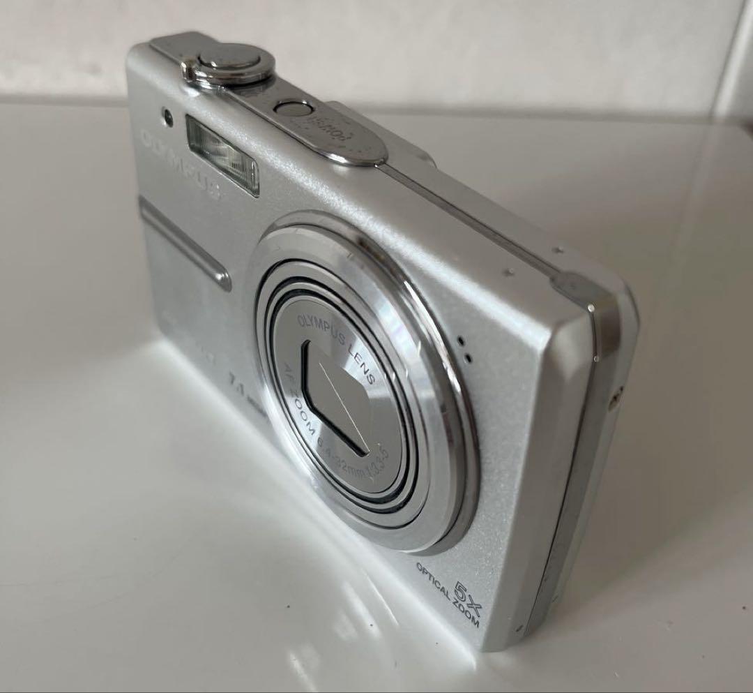 OLYMPUS FE-240 オリンパスデジタルカメラ