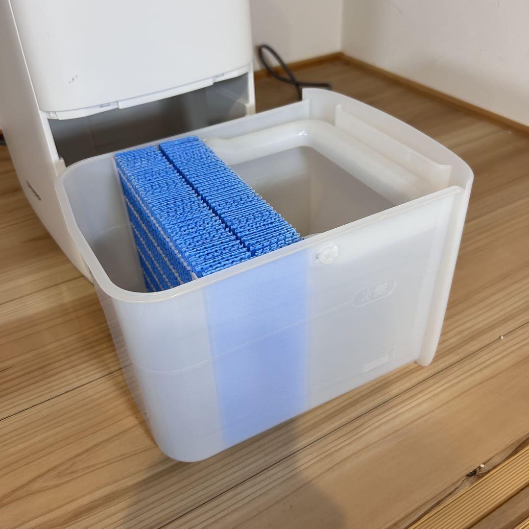 シャープ 加熱気化式加湿器 加湿器 HV-R55-W 2022年製