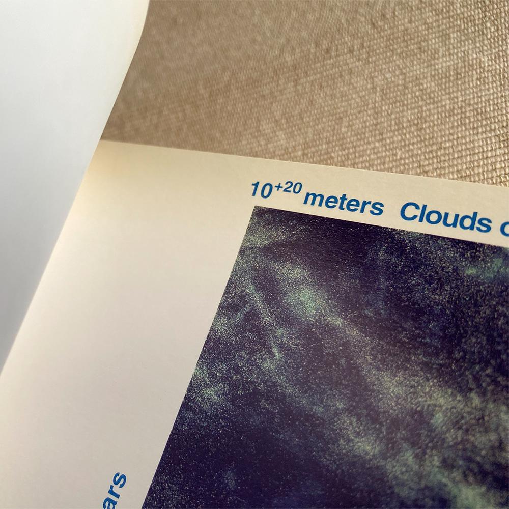 【写真集】『 Powers Of Ten : A Flipbook 』