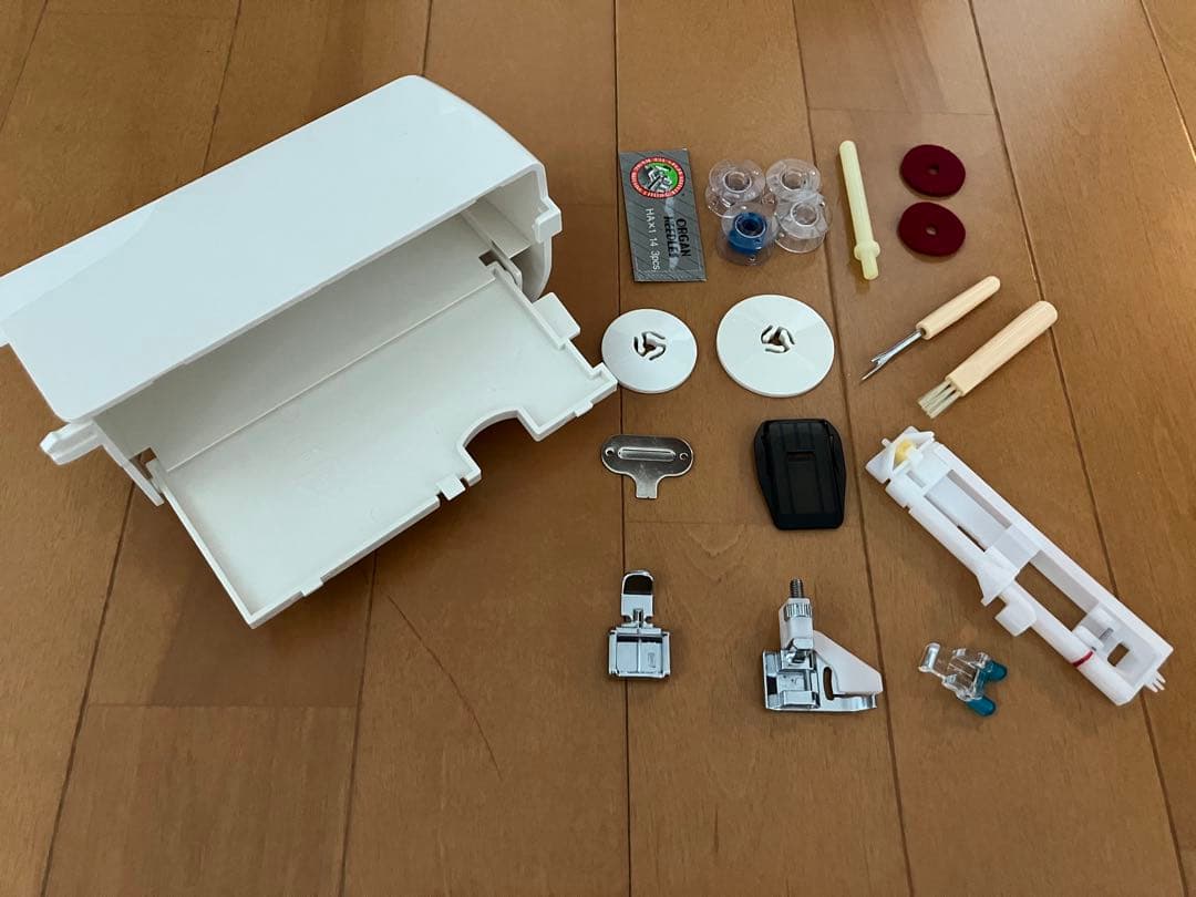 JAGUAR ジャガー コンピューターミシン CD-2205W JAGUAR ジャガー コンピューターミシン CD-2205W