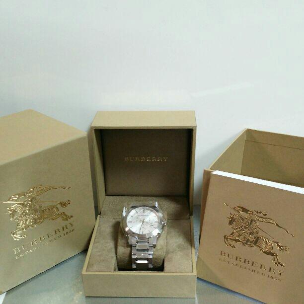新品！バーバリー ☆ 腕時計 シルバー クロノグラフ BOX付き