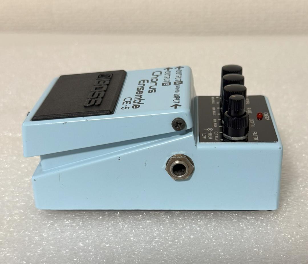 BOSS CE-5 Chorus Ensemble コーラスギターエフェクター