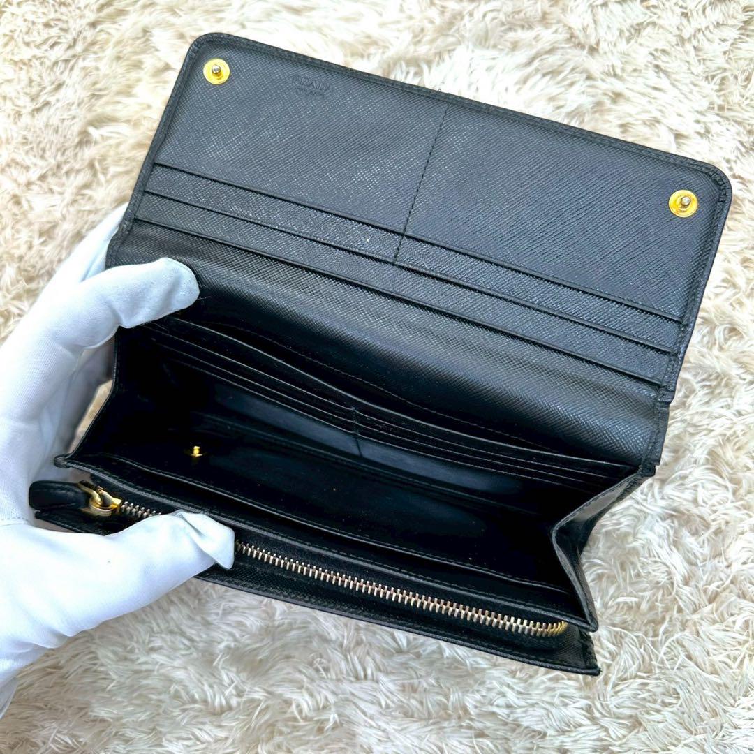 【美品】プラダ 長財布 フラップ ブラック サフィアーノ ゴールドロゴ