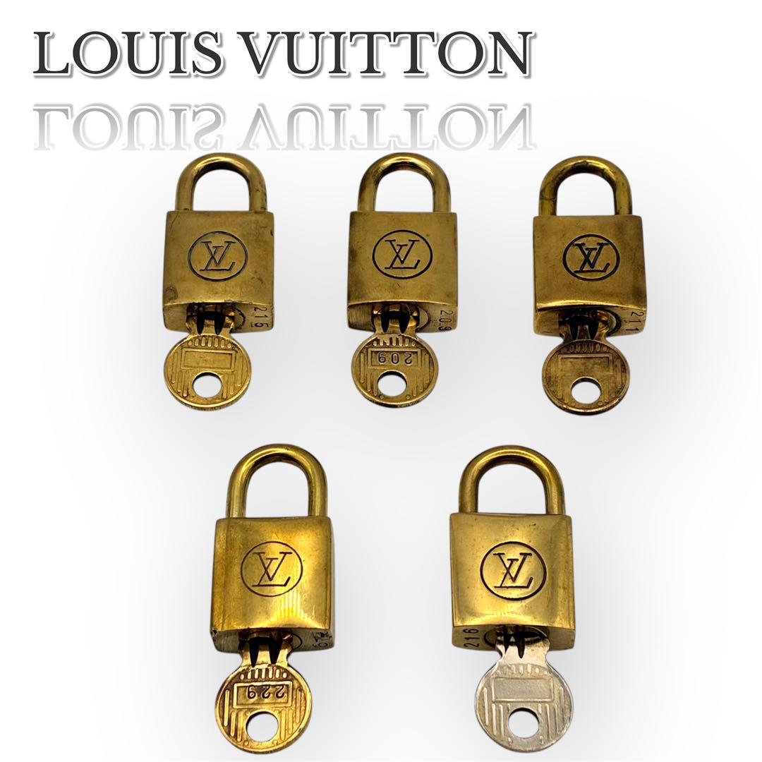 ルイヴィトン　パドロック　南京錠　鍵　カギナ　５点セット　ゴールド　ロゴ