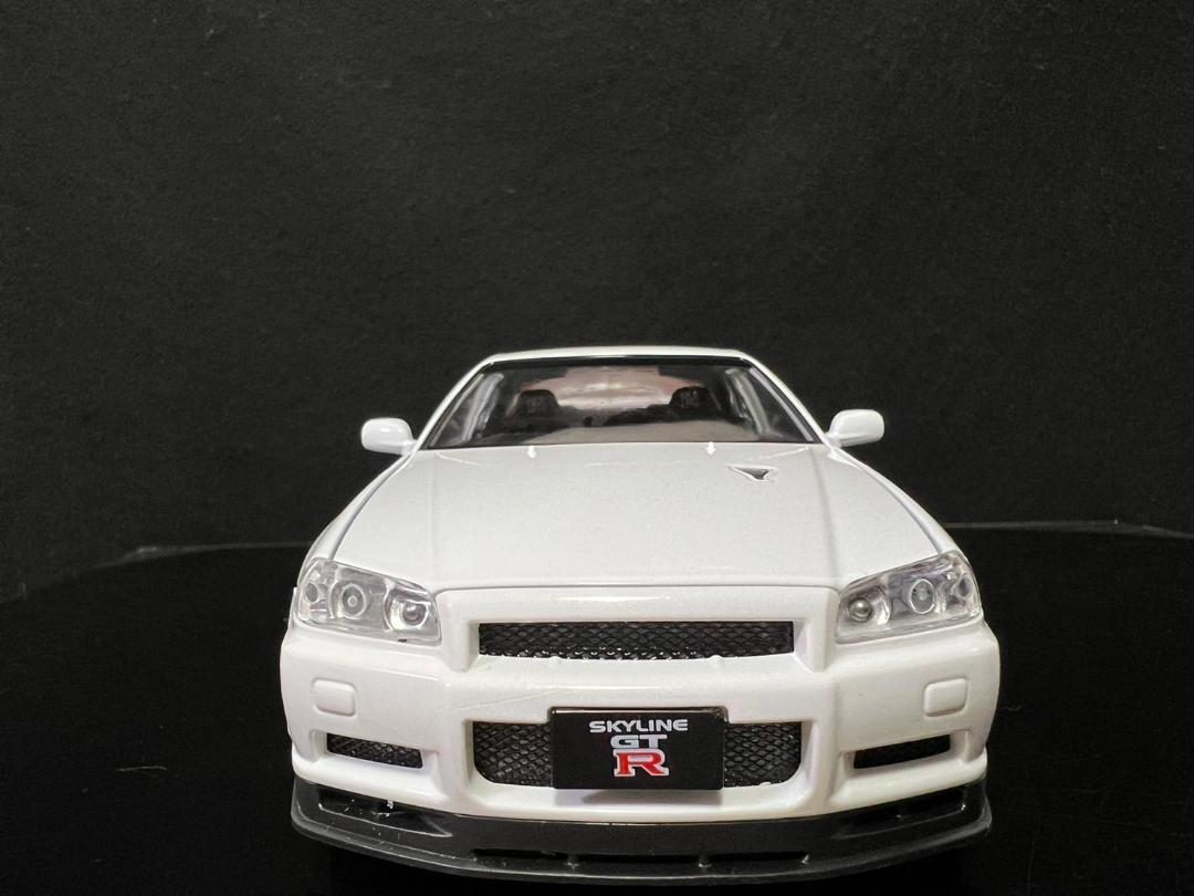 スカイラインGTR R34　日産 1/24 ミニカー 白 H178