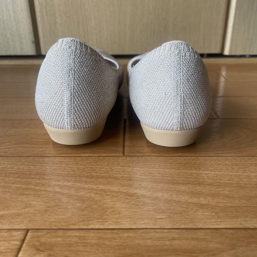 steppi ポインテッドトゥ フラットシューズ