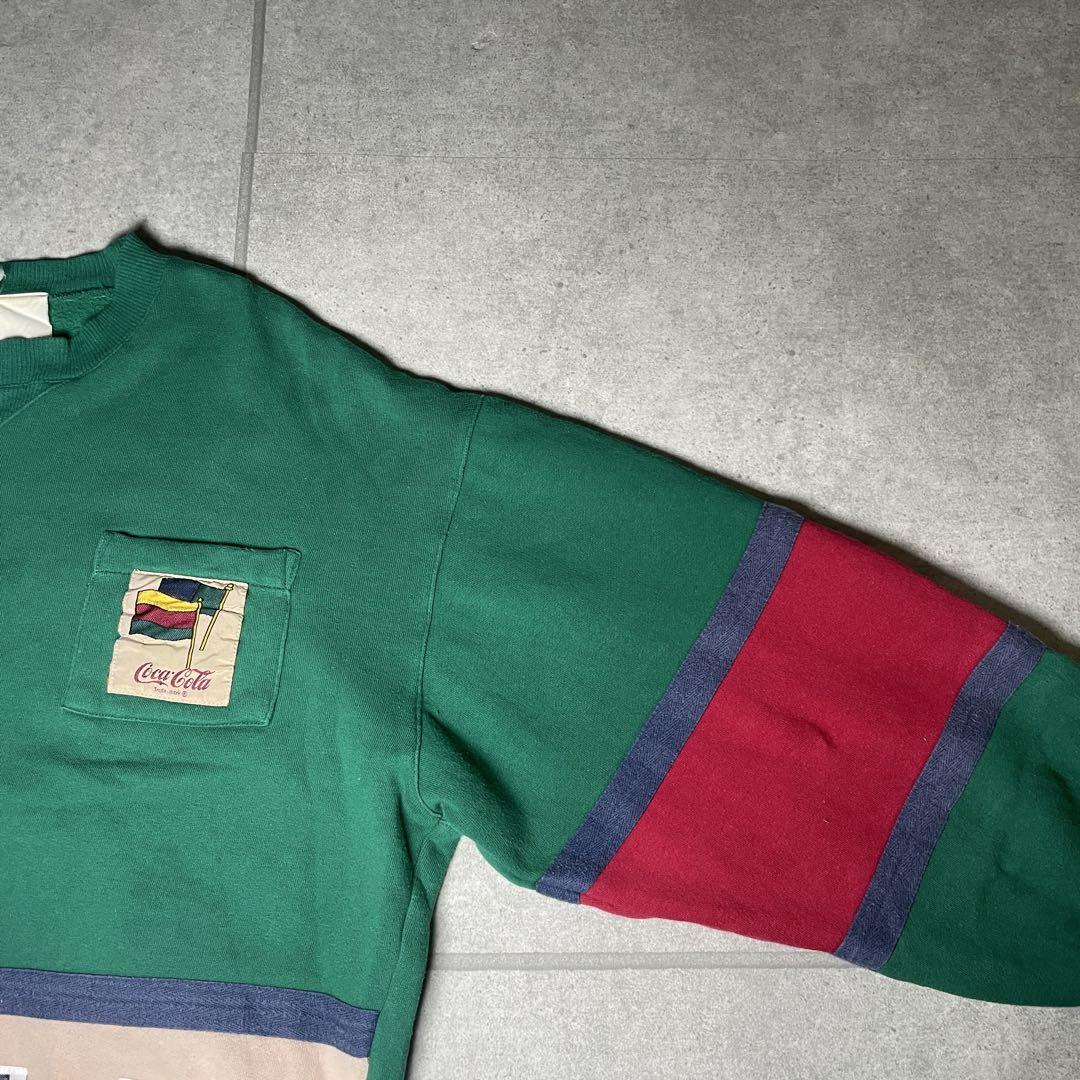 【使い勝手の良い】 コカコーラ トレーナー 90s 極太アーム 刺繍 国旗デザイン 前V トップス