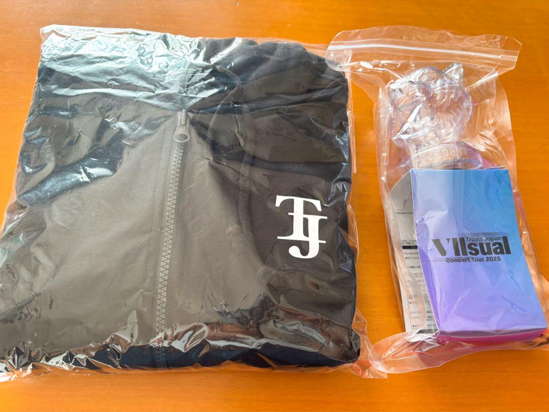 TravisJapan パーカーVIISUAL