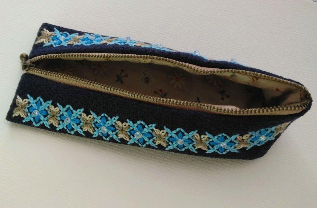 刺繍ポーチ ペンケース - メルカリ