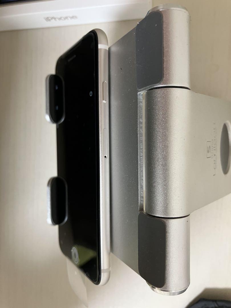 貴重 iPhone SE 第3世代 64GB スターライトsimフリー 100%