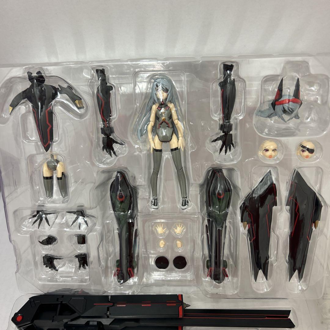 AGP シュヴァルツェア・レーゲン x ラウラ・ボーデヴィッヒ