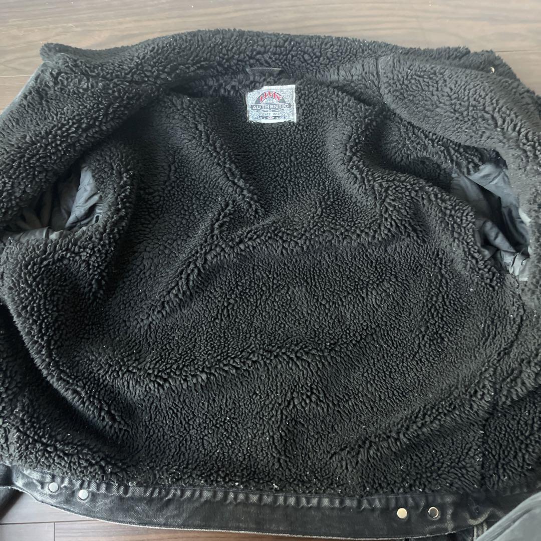 LEVI’S 黒×黒ボアジャケット