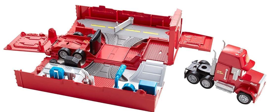 新品『カーズ』マックハウラー！究極のレースセット！