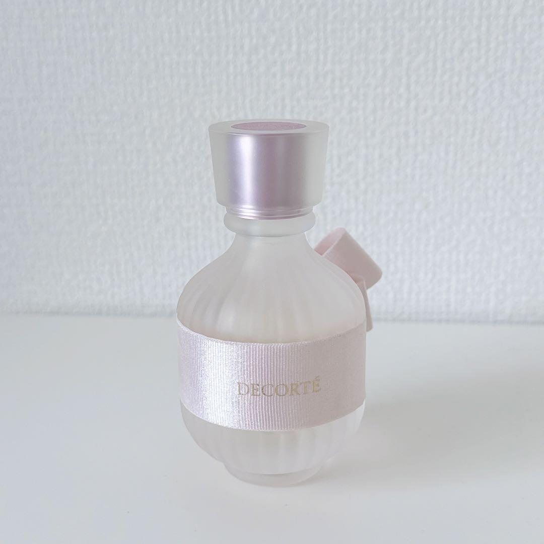 コスメデコルテ“着物”着想のフレグランスに「サクラ」桜ピンクの