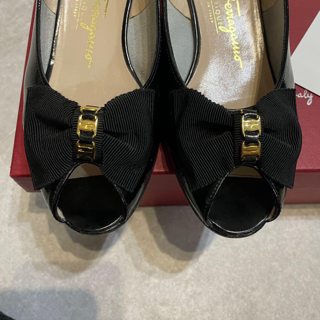 Salvatore Ferragamo オープントゥパンプス