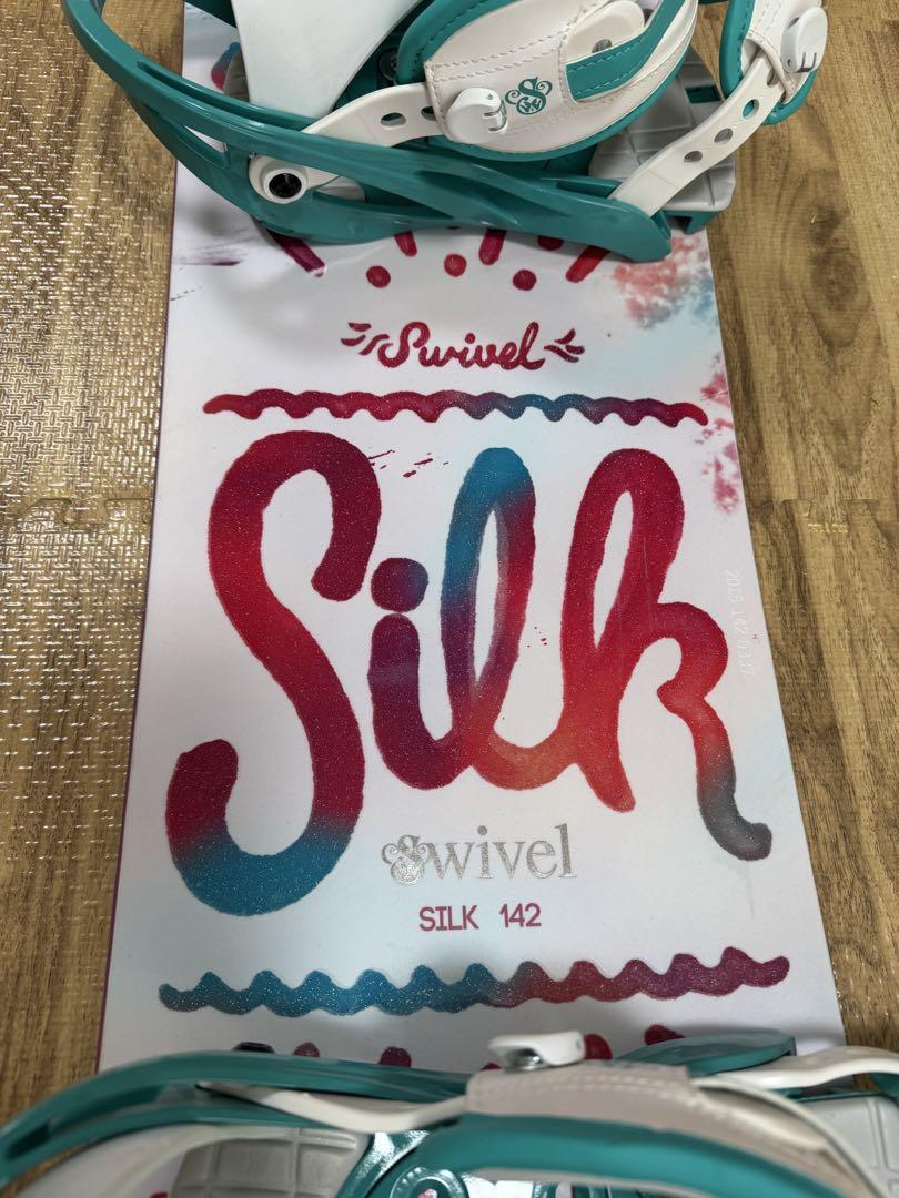 美品 初心者モデル swivel SlLK 142㎝ グラトリ　可愛い